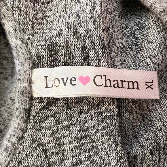 New Love Charm Gray Fleece Top with Dark Gray Stars and Low Back Size XL - Picture 4 of 6